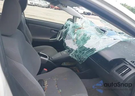 2014 Toyota Prius Three z USA, uszkodzony, nr VIN JTDKN3DU2E1760604